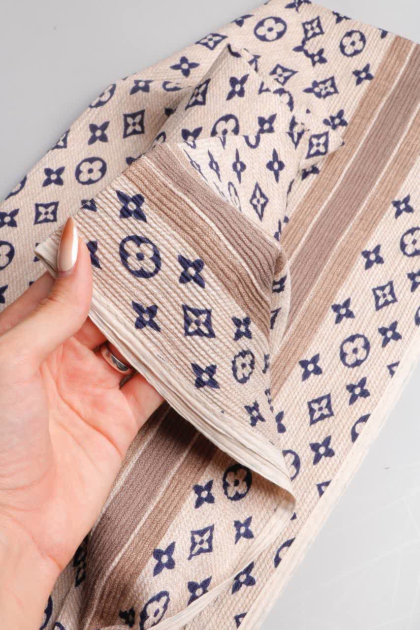 شال پلیسه گان دوزی شده چاپ خیس پارچه جناقی